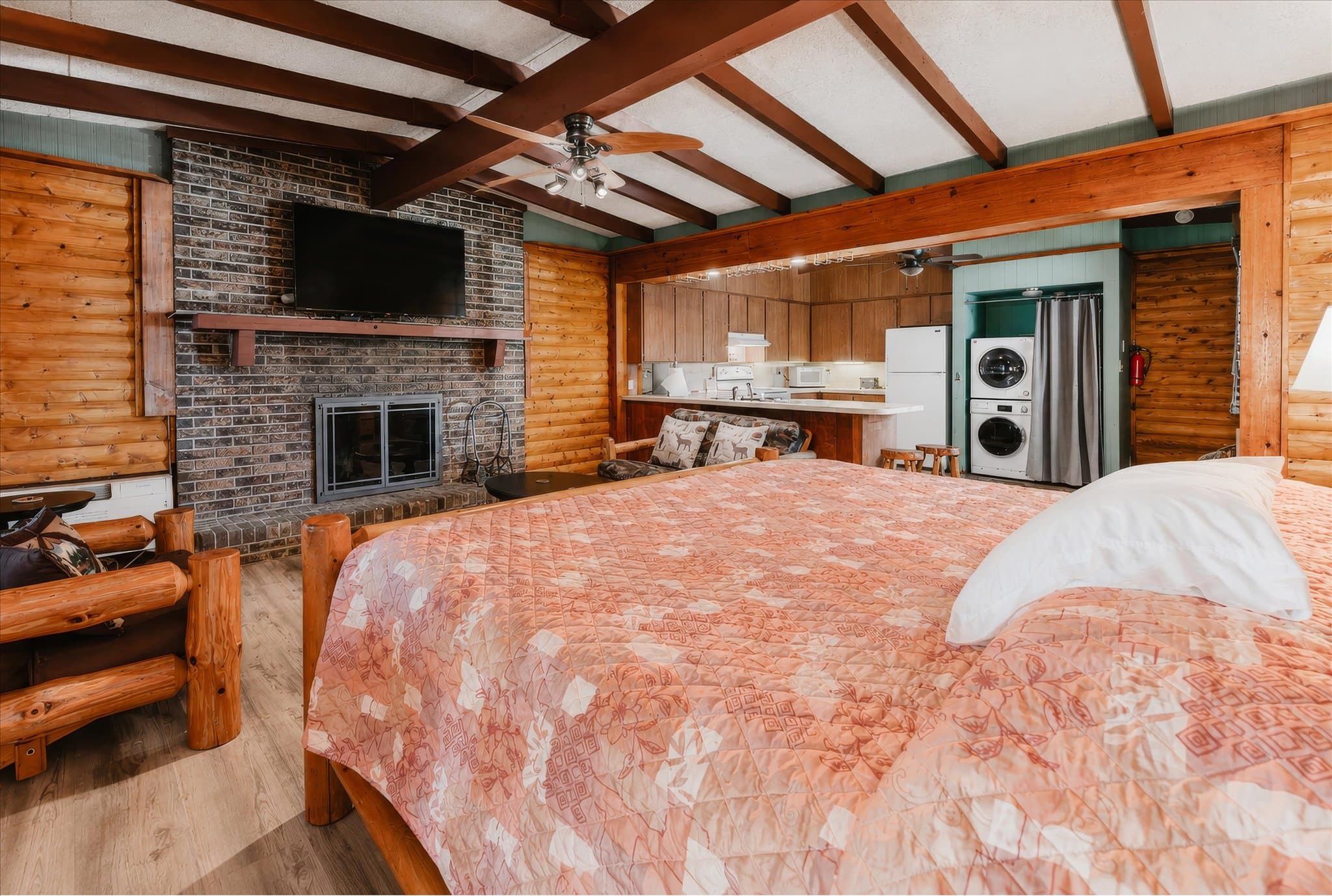 The Presidential Honeymoon Suite at Olde Mill Inn of Clarkston