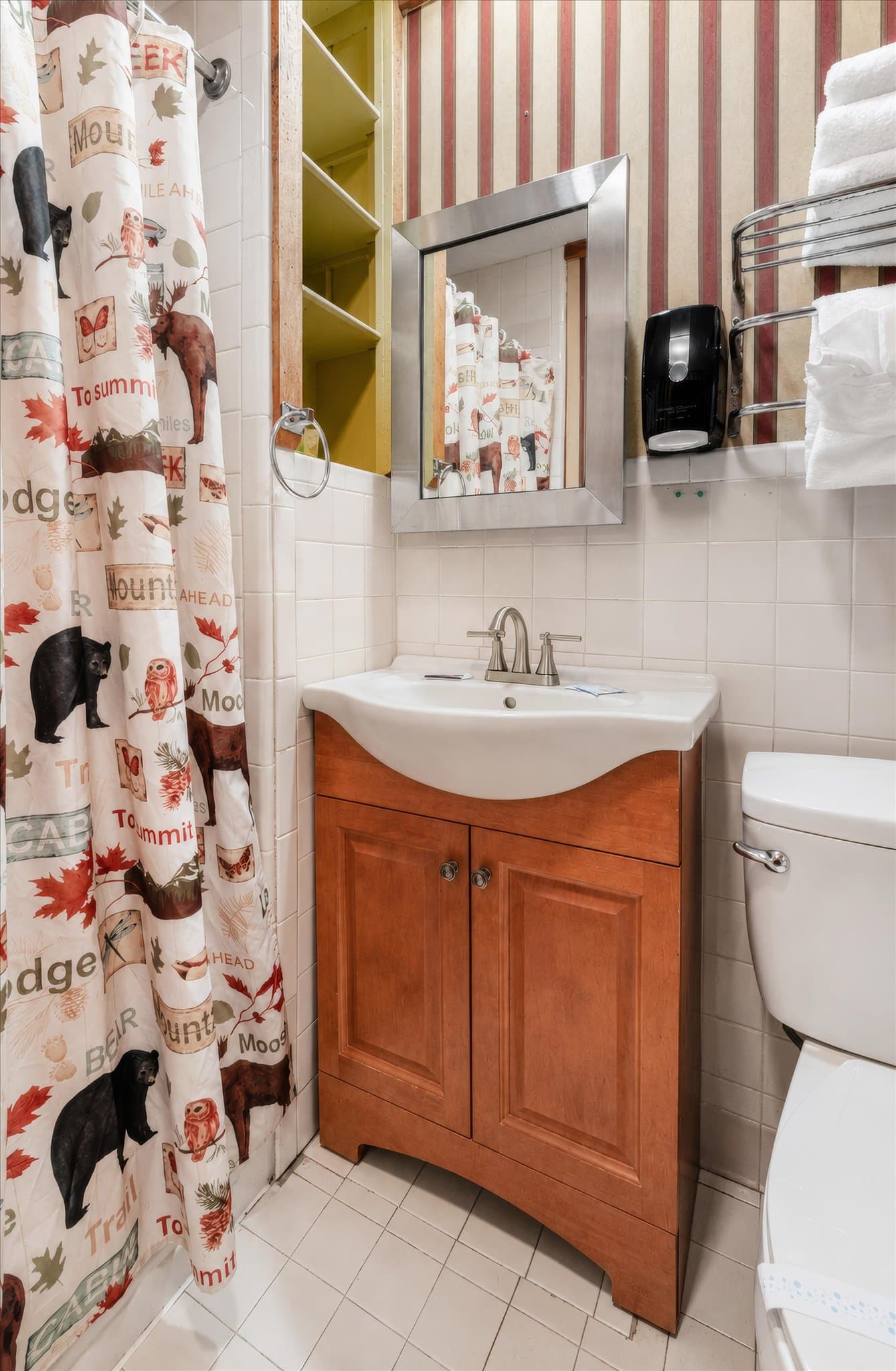 The Presidential Honeymoon Suite at Olde Mill Inn of Clarkston